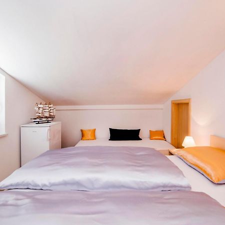 Marko Apartmani ロヴィニ エクステリア 写真
