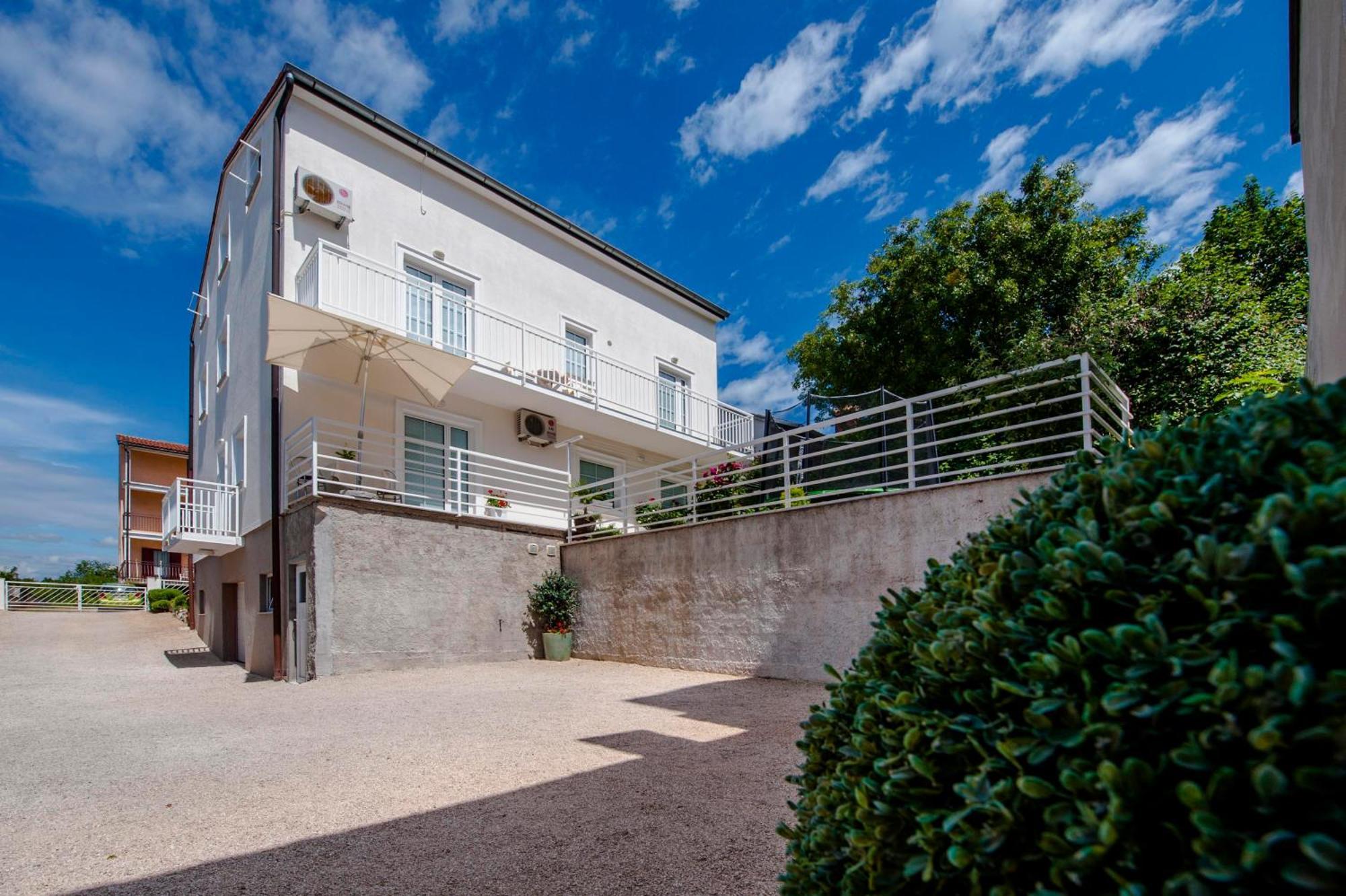 Marko Apartmani ロヴィニ エクステリア 写真